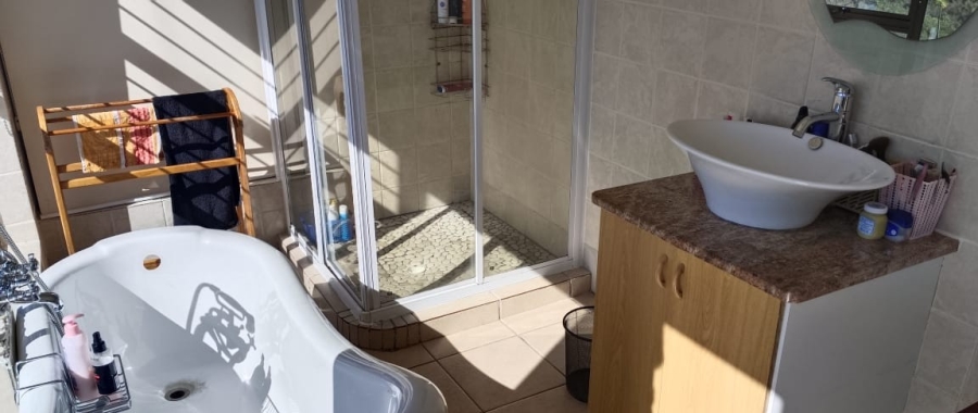 4 Bedroom Property for Sale in Aalwyndal Western Cape